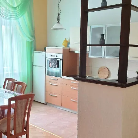 Family Center Apartment *